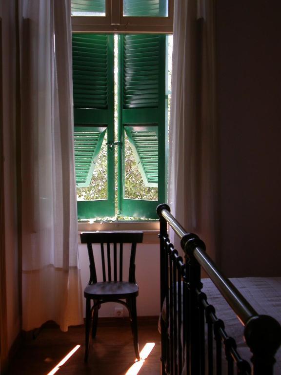 Archontiko Angelou Hotel Алинда Стая снимка