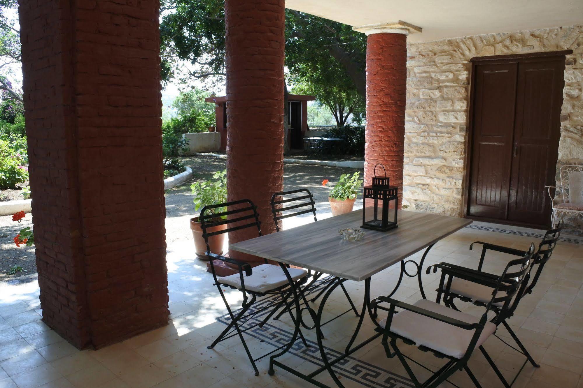 Archontiko Angelou Hotel Алинда Екстериор снимка